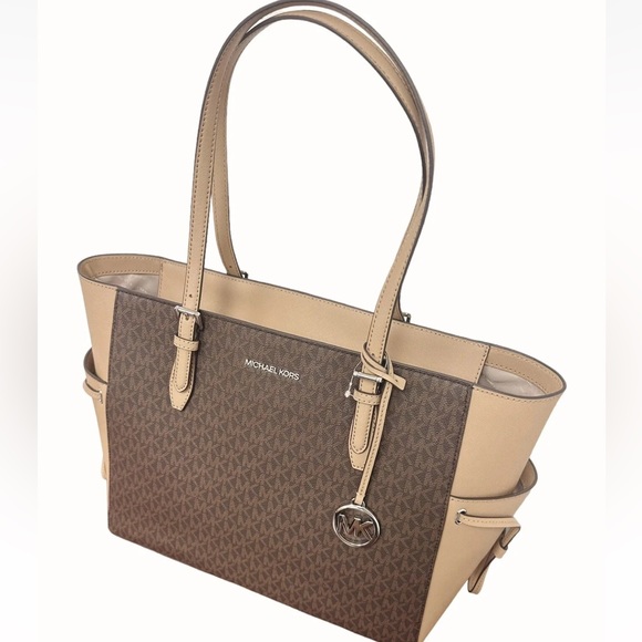 Michael Kors Gilly Large Jet Set Travel Drawstring Tote Camel Brown MK Signature - Picture 6 of 9